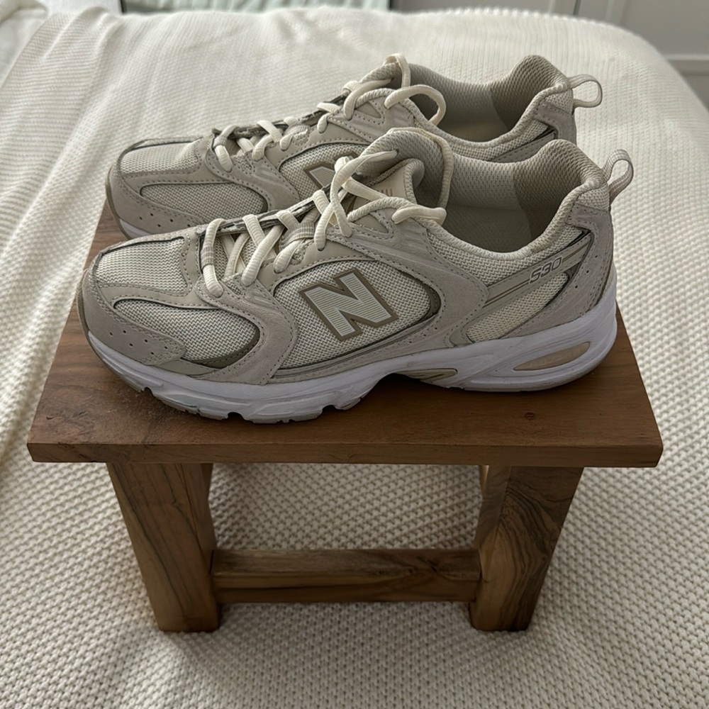 New Balance 530 sneakers